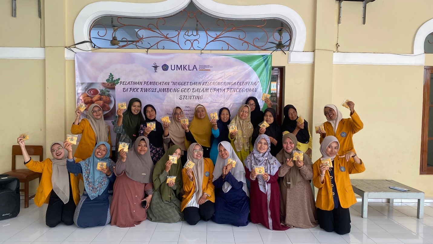 “Cegah Stunting Sebelum Genting” Mahasiswa Farmasi UMKLA Edukasi Warga tentang Stunting dan Pelatihan Inovasi Olahan Makanan Berbahan Dasar Daun Kelor 1